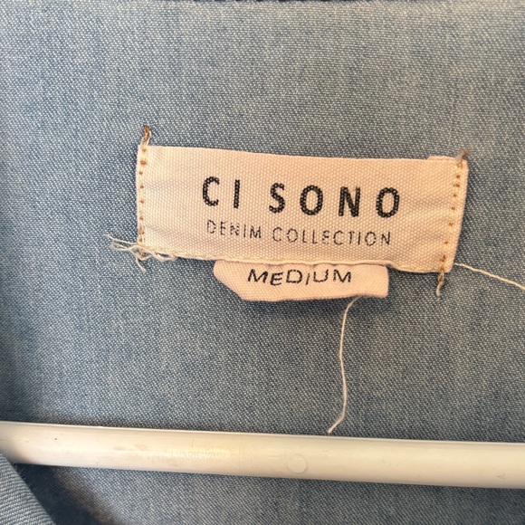Ci Sono Light Blue Denim Top - Picture 2 of 5